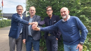 Krombacher Brauerei und Sauerländischer Gebirgsverein kooperieren - V.l.n.r.: Stephan Rödder (Regionalverkaufsdirektor Krombacher), Thomas Gemke (SGV Präsident), Peter Latz (Leiter Customer Relationship Management Krombacher) und Christian Schmidt (SGV Geschäftsführer) - Quelle: Krombacher Brauerei GmbH & Co.